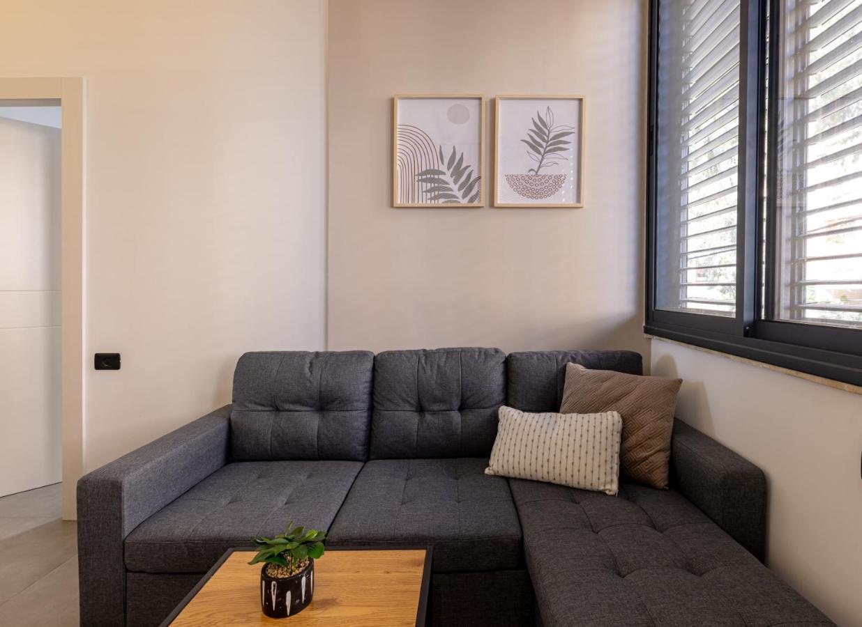 Boutique Central Old Town Apartment Beersheba Exterior photo